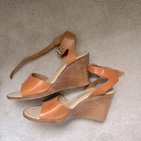 Wedge Sandals sz 7 - Picture 1 of 6